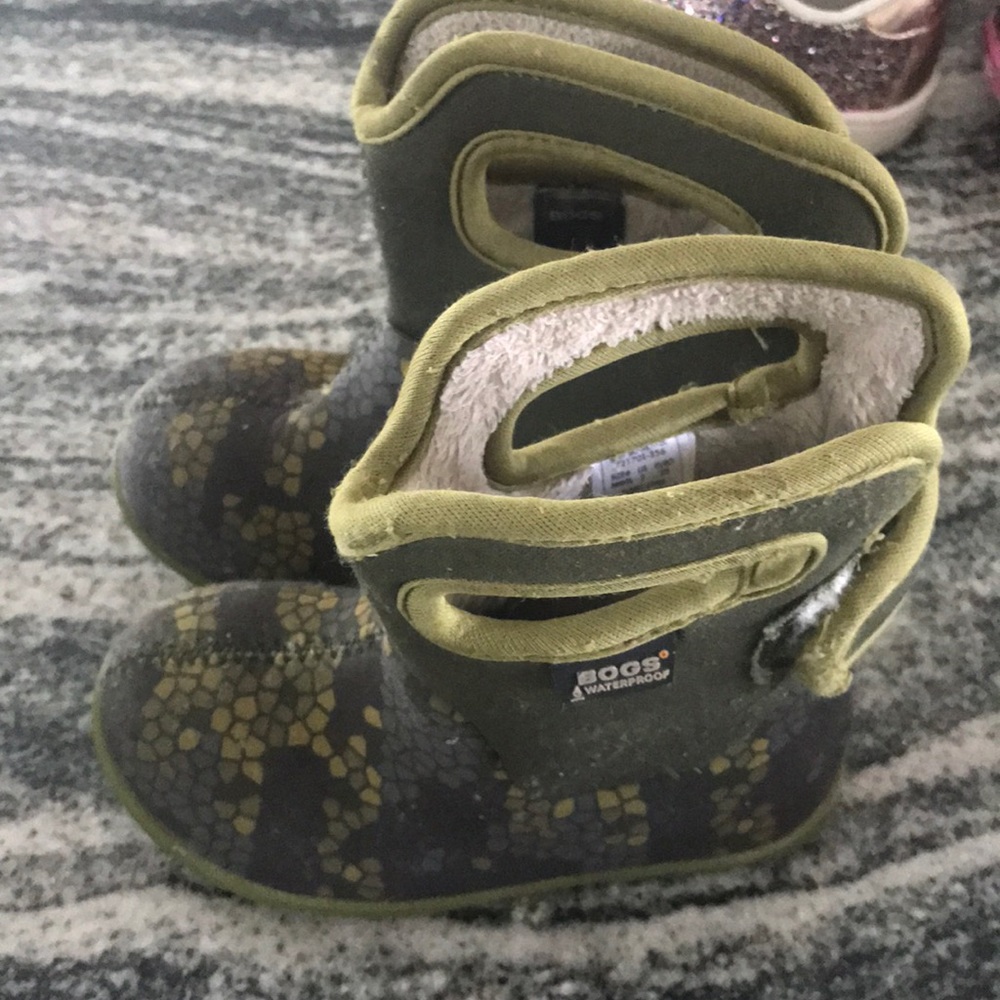 Toddler bogs